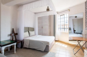 Sunny Spacious Studio